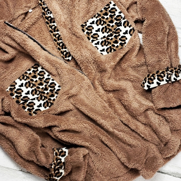 Fashionable Khaki Leopard Print Teddy Coat - Picture 4 of 4